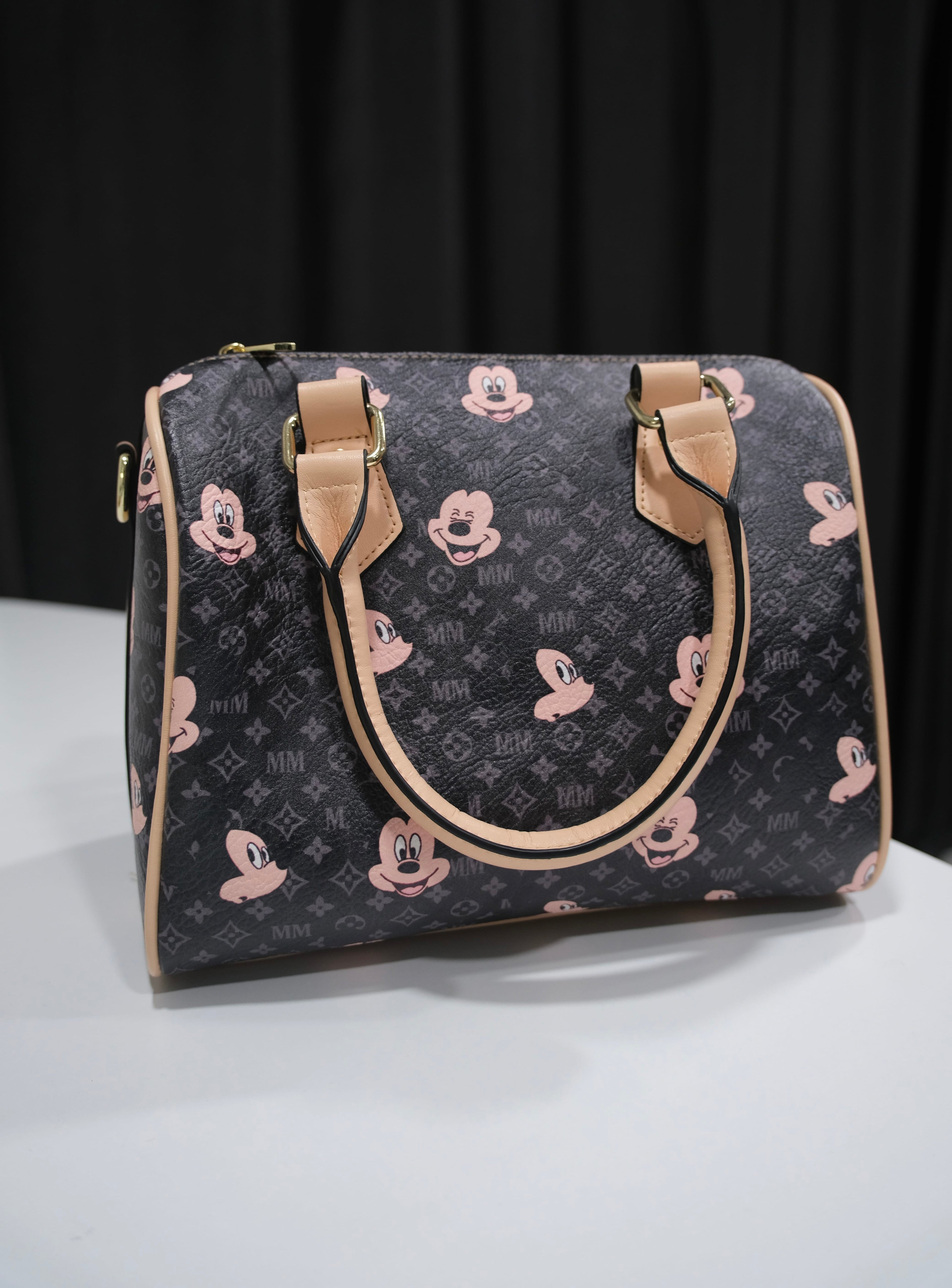 Moody Monogram Large