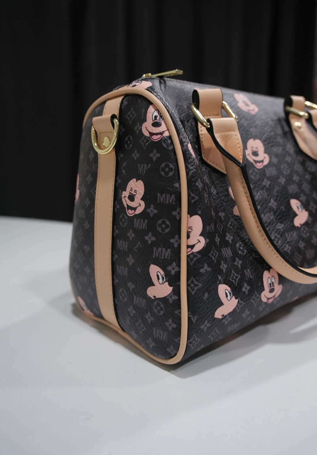 Moody Monogram Large